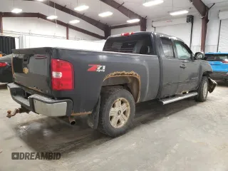 2012 Chevrolet Silverado 1500 LT with VIN 1GCRKSE76CZ207124, listed as a Copart auction lot 51845605 with 142,497 mi miles and Salvage Title. Bid and sale history available at DreamBid. Image 3.