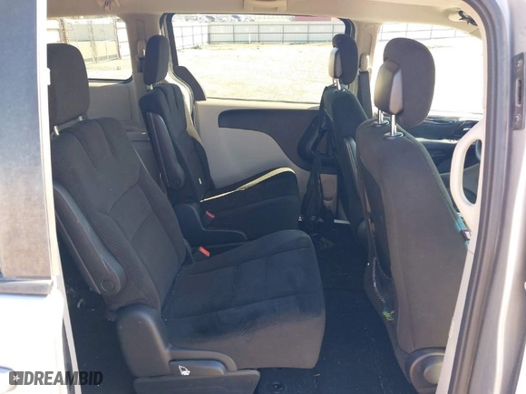 2016 Dodge Grand Caravan SXT with VIN 2C4RDGCG5GR319360, listed as a IAAI auction lot 41021858 with 92,606 mi miles. Bid and sale history available at carsss.com. Image 8.