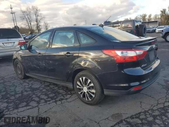 2013 Ford Focus SE with VIN 1FADP3F24DL314090, listed as a Copart auction lot 80636494 with 136,706 mi miles and Salvage Title. Bid and sale history available at carsss.com. Image 2.