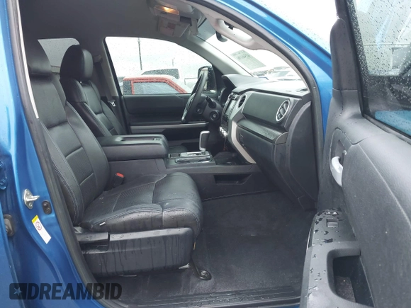 2018 Toyota Tundra SR5 z VIN 5TFDW5F16JX752629, wystawiony jako IAAI lot #41546196 z przebiegiem 105 247 mil mil oraz . Historia ofert i sprzedaży dostępna na DreamBid. Obrazek 5.