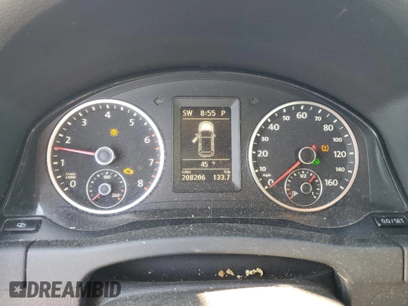 2011 Volkswagen Tiguan SE with VIN WVGBV7AX6BW525171, listed as a Copart auction lot 53643265 with 208,206 mi miles and Clean Title. Bid and sale history available at DreamBid. Image 9.