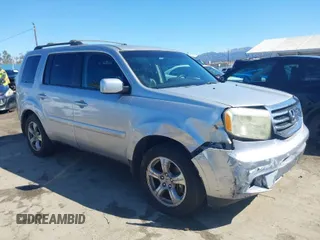 2012 Honda Pilot EX-L with VIN 5FNYF3H50CB001271, listed as a IAAI auction lot 41740039 with 164,028 mi miles. Bid and sale history available at carsss.com. Image 1.