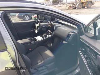 2024 Toyota bZ4X XLE z VIN JTMABACA2RA069207, wystawiony jako IAAI lot #41632667 z przebiegiem 7329 mil mil oraz . Historia ofert i sprzedaży dostępna na DreamBid. Obrazek 5.