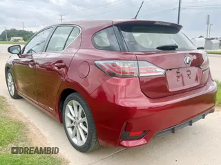 2013 Lexus CT 200h z VIN JTHKD5BH3D2165045, wystawiony jako Copart lot #59756555 z przebiegiem 106 547 mil mil oraz Tytuł czysty. Historia ofert i sprzedaży dostępna na DreamBid. Obrazek 3.