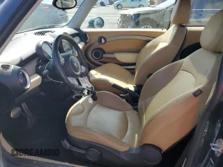 2009 MINI Hardtop S with VIN WMWMF73539TW85698, listed as a Copart auction lot 54957685 with 98,429 mi miles and Clean Title. Bid and sale history available at DreamBid. Image 7.