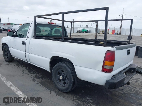 2002 Chevrolet Silverado 1500 Work Truck with VIN 1GCEC14V72E241181, listed as a IAAI auction lot 42125039 with 149,702 mi miles. Bid and sale history available at carsss.com. Image 3.