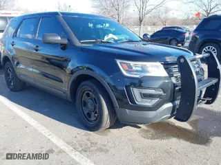 2017 Ford Police Interceptor Utility with VIN 1FM5K8AR3HGE01097, listed as a IAAI auction lot 41827014 with 125,609 mi miles. Bid and sale history available at carsss.com. Image 1.