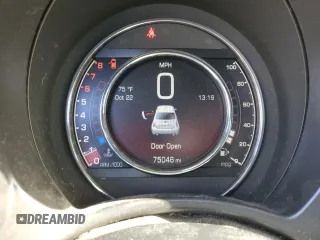 2017 FIAT 500 Abarth z VIN 3C3CFFFH6HT700314, wystawiony jako Copart lot #76955754 z przebiegiem 75 046 mil mil oraz Szkody całkowita. Historia ofert i sprzedaży dostępna na DreamBid. Obrazek 9.