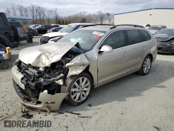 2013 Volkswagen Jetta SportWagen SE w/Sunroof with VIN 3VWPP7AJ0DM679522, listed as a Copart auction lot 47750995 with 100,473 mi miles and Salvage Title. Bid and sale history available at carsss.com. Image 1.