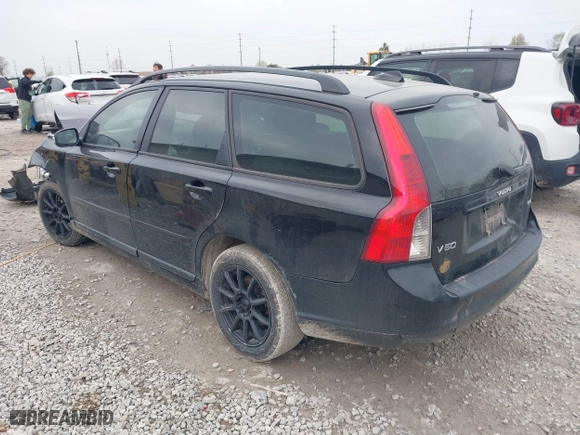2008 Volvo V50 2.4L with VIN YV1MW382282379746, listed as a IAAI auction lot 42023404 with 182,247 mi miles. Bid and sale history available at carsss.com. Image 3.
