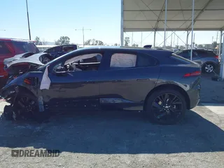 2024 Jaguar I-Pace R-Dynamic HSE z VIN SADHM2S10R1632727, wystawiony jako IAAI lot #41670704 z przebiegiem 4110 mil mil oraz . Historia ofert i sprzedaży dostępna na DreamBid. Obrazek 14.
