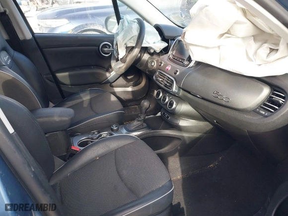 2017 FIAT 500X Urbana Edition with VIN ZFBCFXCB5HP582099, listed as a IAAI auction lot 41271187 with 51,137 mi miles. Bid and sale history available at carsss.com. Image 5.