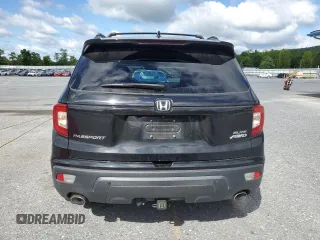 2019 Honda Passport Elite with VIN 5FNYF8H06KB003641, listed as a Copart auction lot 58218825 with 139,616 mi miles and Salvage title. Bid and sale history available at DreamBid. Image 6.