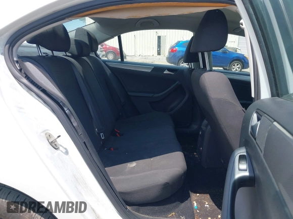 2015 Volkswagen Jetta SE с VIN 3VWD17AJ3FM354676, выставлен на аукционе IAAI как лот 42324721 с пробегом 122 763 миль миль и . История ставок и продаж доступна на DreamBid. Изображение 8.