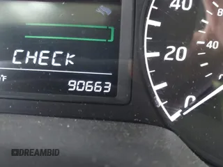 2014 Nissan Sentra SV z VIN 3N1AB7AP4EL686978, wystawiony jako IAAI lot #40852938 z przebiegiem 90 663 mil mil oraz . Historia ofert i sprzedaży dostępna na DreamBid. Obrazek 15.