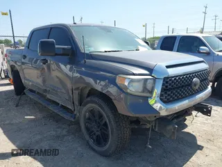 2018 Toyota Tundra SR5 z VIN 5TFEY5F10JX242131, wystawiony jako IAAI lot #41977889 z przebiegiem 178 913 mil mil oraz . Historia ofert i sprzedaży dostępna na DreamBid. Obrazek 1.