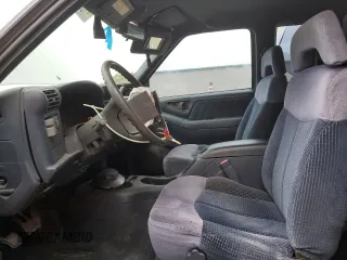 1996 GMC Sonoma SLS with VIN 1GTCS1941TK512832, listed as a Copart auction lot 41827605 with 95,878 mi miles and Salvage Title. Bid and sale history available at carsss.com. Image 7.