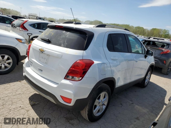 2021 Chevrolet Trax LT with VIN KL7CJPSM4MB368224, listed as a Copart auction lot 49455004 with 9,040 mi miles and Salvage Title. Bid and sale history available at carsss.com. Image 3.