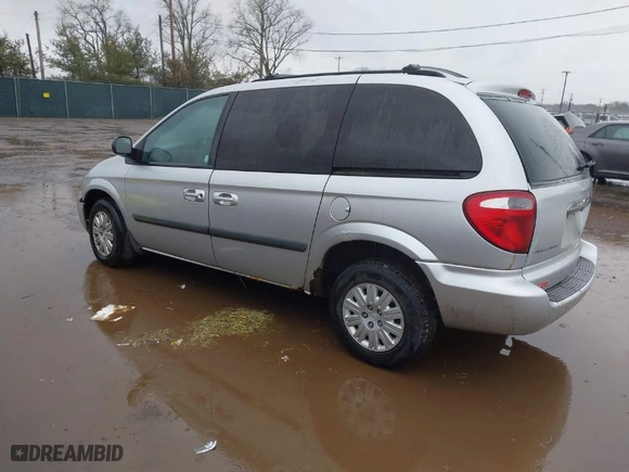 2006 Chrysler Town & Country SWB with VIN 1A4GP45R86B746860, listed as a IAAI auction lot 41728723 with NaN miles. Bid and sale history available at carsss.com. Image 15.