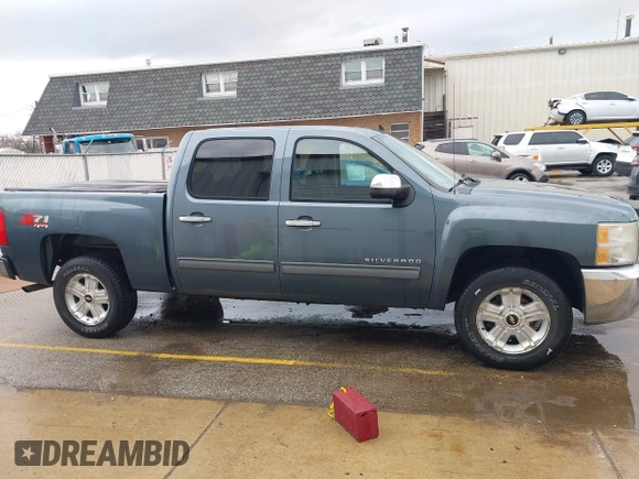 2013 Chevrolet Silverado 1500 LT with VIN 3GCPKSE76DG110353, listed as a IAAI auction lot 41947245 with 173,690 mi miles and . Bid and sale history available at DreamBid. Image 13.