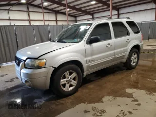 2006 Ford Escape Hybrid with VIN 1FMCU96H06KB01213, listed as a Copart auction lot 73339694 with 95,046 mi miles and Salvage Title. Bid and sale history available at carsss.com. Image 1.