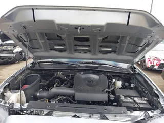 2023 Toyota Tacoma SR z VIN 3TMCZ5AN0PM538974, wystawiony jako IAAI lot #42510020 z przebiegiem 31 281 mil mil oraz . Historia ofert i sprzedaży dostępna na DreamBid. Obrazek 10.