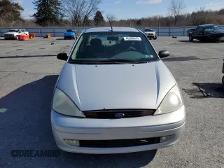 2000 Ford Focus SE with VIN 1FAFP3435YW340772, listed as a Copart auction lot 45588045 with 170,349 mi miles and Salvage Title. Bid and sale history available at carsss.com. Image 5.
