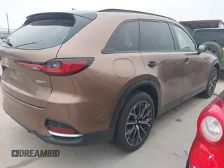 2025 Mazda CX-70 Premium Plus with VIN JM3KJEHA1S1111323, listed as a IAAI auction lot 42109316 with 561 mi miles and . Bid and sale history available at DreamBid. Image 4.