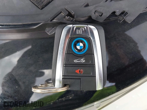 2016 BMW i3 z VIN WBY1Z2C57GV556766, wystawiony jako IAAI lot #41909815 z przebiegiem 51 291 mil mil oraz . Historia ofert i sprzedaży dostępna na DreamBid. Obrazek 11.