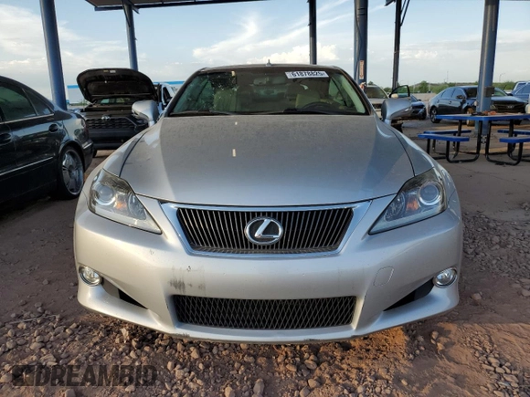 2012 Lexus IS 250 C z VIN JTHFF2C28C2525767, wystawiony jako Copart lot #61878825 z przebiegiem 65 218 mil mil oraz Szkoda całkowita • Salvage title. Historia ofert i sprzedaży dostępna na DreamBid. Obrazek 5.