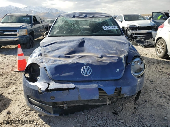 2012 Volkswagen Beetle 2.0T Turbo w/Sun/Sound PZEV with VIN 3VWVA7ATXCM666270, listed as a Copart auction lot 81171304 with 0 mi miles and Salvage Title. Bid and sale history available at carsss.com. Image 5.