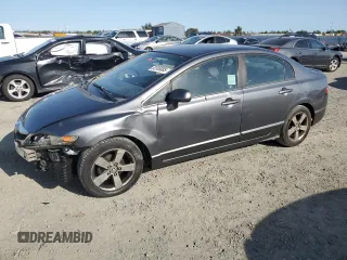 2010 Honda Civic LX-S z VIN 19XFA1F60AE080126, wystawiony jako Copart lot #52385085 z przebiegiem 216 578 mil mil oraz Szkoda całkowita • Salvage title. Historia ofert i sprzedaży dostępna na DreamBid. Obrazek 1.