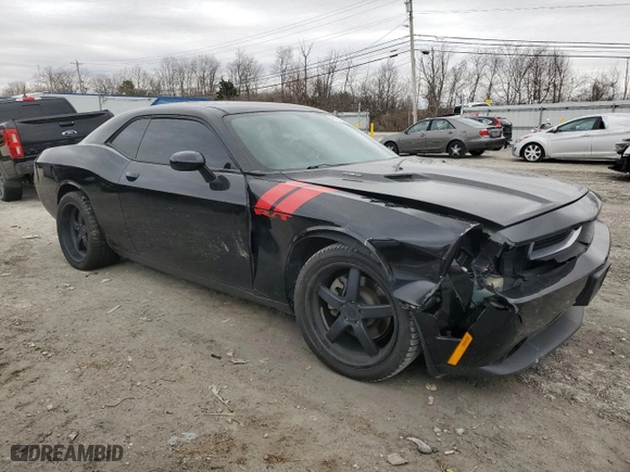 2013 Dodge Challenger R/T with VIN 2C3CDYBT7DH500816, listed as a Copart auction lot 48142585 with 1,645 mi miles and Non Repairable. Bid and sale history available at carsss.com. Image 4.