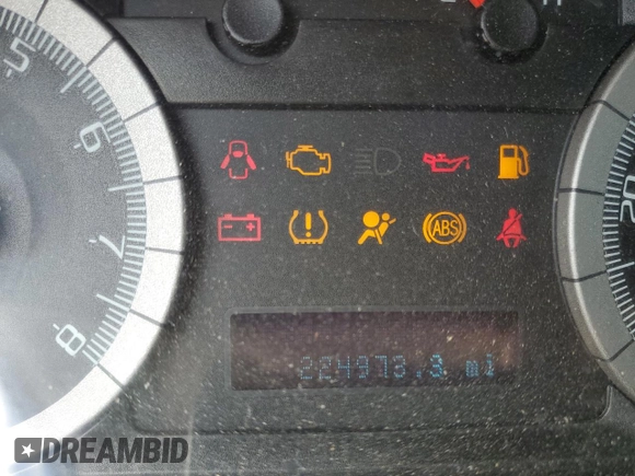 2008 Ford Escape XLT with VIN 1FMCU03108KD50732, listed as a Copart auction lot 62391735 with 224,973 mi miles and Salvage title. Bid and sale history available at DreamBid. Image 9.
