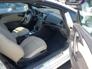 2017 Buick Cascada Premium с VIN W04WH3N51HG095237, выставлен на аукционе IAAI как лот 42653385 с пробегом 72 868 миль миль и . История ставок и продаж доступна на DreamBid. Изображение 5.