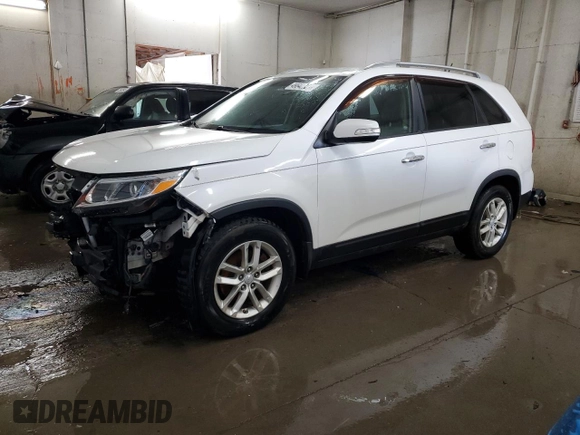 2015 Kia Sorento LX with VIN 5XYKT4A69FG658073, listed as a Copart auction lot 49642255 with 162,733 mi miles and Salvage Title. Bid and sale history available at DreamBid. Image 1.