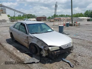 1999 Toyota Camry LE z VIN 4T1BG22K7XU604965, wystawiony jako IAAI lot #42268543 z przebiegiem 143 719 mil mil oraz . Historia ofert i sprzedaży dostępna na DreamBid. Obrazek 1.