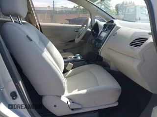 2011 Nissan LEAF SL-e z VIN JN1AZ0CP4BT004463, wystawiony jako IAAI lot #42140158 z przebiegiem 116 030 mil mil oraz . Historia ofert i sprzedaży dostępna na DreamBid. Obrazek 5.