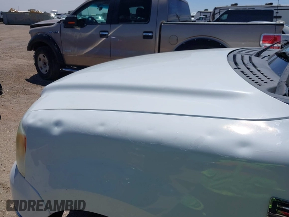 2006 Ford F-150 XL z VIN 1FTPX12V16NB39297, wystawiony jako IAAI lot #42271226 z przebiegiem 179 551 mil mil oraz . Historia ofert i sprzedaży dostępna na DreamBid. Obrazek 17.