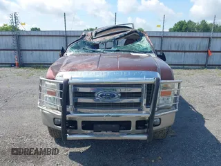 2008 Ford F-250 XL z VIN 1FTSW21R88EB49674, wystawiony jako IAAI lot #42348656 z przebiegiem 160 104 mil mil oraz . Historia ofert i sprzedaży dostępna na DreamBid. Obrazek 12.