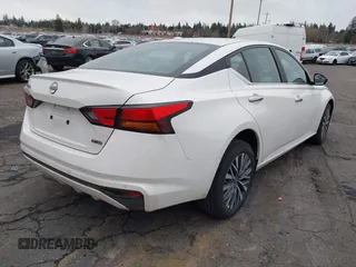 2025 Nissan Altima SV with VIN 1N4BL4DW2SN356659, listed as a IAAI auction lot 41644273 with 1,790 mi miles and . Bid and sale history available at DreamBid. Image 4.