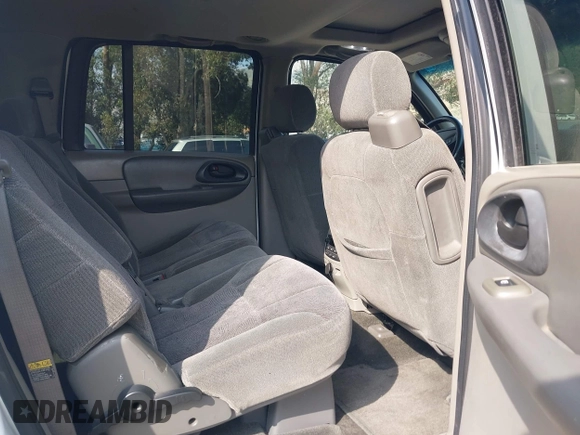 2003 Chevrolet TrailBlazer EXT LT with VIN 1GNES16S236228394, listed as a IAAI auction lot 42043190 with 144,407 mi miles. Bid and sale history available at carsss.com. Image 8.