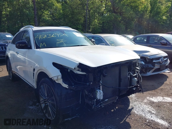 2017 Infiniti QX70 with VIN JN8CS1MW0HM411905, listed as a IAAI auction lot 42136954 with 84,146 mi miles. Bid and sale history available at carsss.com. Image 6.
