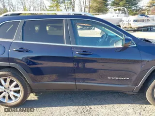 2015 Jeep Cherokee Limited with VIN 1C4PJMDS6FW674657, listed as a IAAI auction lot 41070436 with 103,814 mi miles. Bid and sale history available at carsss.com. Image 13.