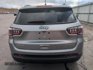 2017 Jeep Compass Sport z VIN 3C4NJDAB3HT656265, wystawiony jako Copart lot #50560125 z przebiegiem 49 558 mil mil oraz Szkoda całkowita • Salvage title. Historia ofert i sprzedaży dostępna na DreamBid. Obrazek 6.