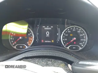 2018 Jeep Renegade Sport with VIN ZACCJBAB4JPH68808, listed as a IAAI auction lot 41319728 with 225,750 mi miles. Bid and sale history available at carsss.com. Image 7.