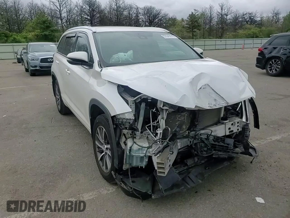 2018 Toyota Highlander SE z VIN 5TDJZRFH2JS911201, wystawiony jako Copart lot #57843215 z przebiegiem 94 977 mil mil oraz Szkoda całkowita • Salvage title. Historia ofert i sprzedaży dostępna na DreamBid. Obrazek 15.