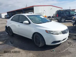 2013 Kia Forte EX with VIN KNAFU4A22D5737373, listed as a IAAI auction lot 41435221 with 1 mi miles. Bid and sale history available at carsss.com. Image 1.