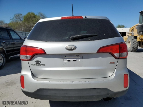 2014 Kia Sorento LX with VIN 5XYKT3A68EG472498, listed as a Copart auction lot 48688685 with NaN miles and Clean Title. Bid and sale history available at carsss.com. Image 6.