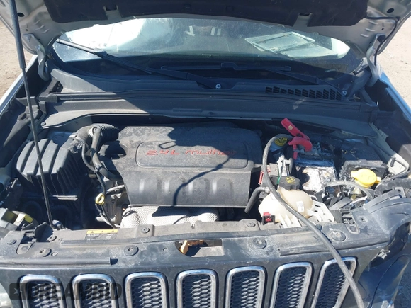 2017 Jeep Renegade Altitude with VIN ZACCJABBXHPF51072, listed as a IAAI auction lot 41877083 with 88,246 mi miles and . Bid and sale history available at DreamBid. Image 10.